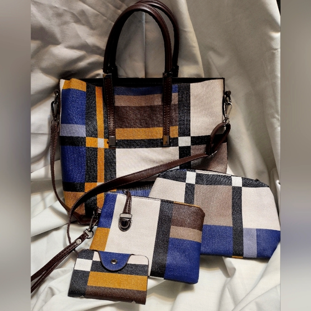 4 piece brand new purse set